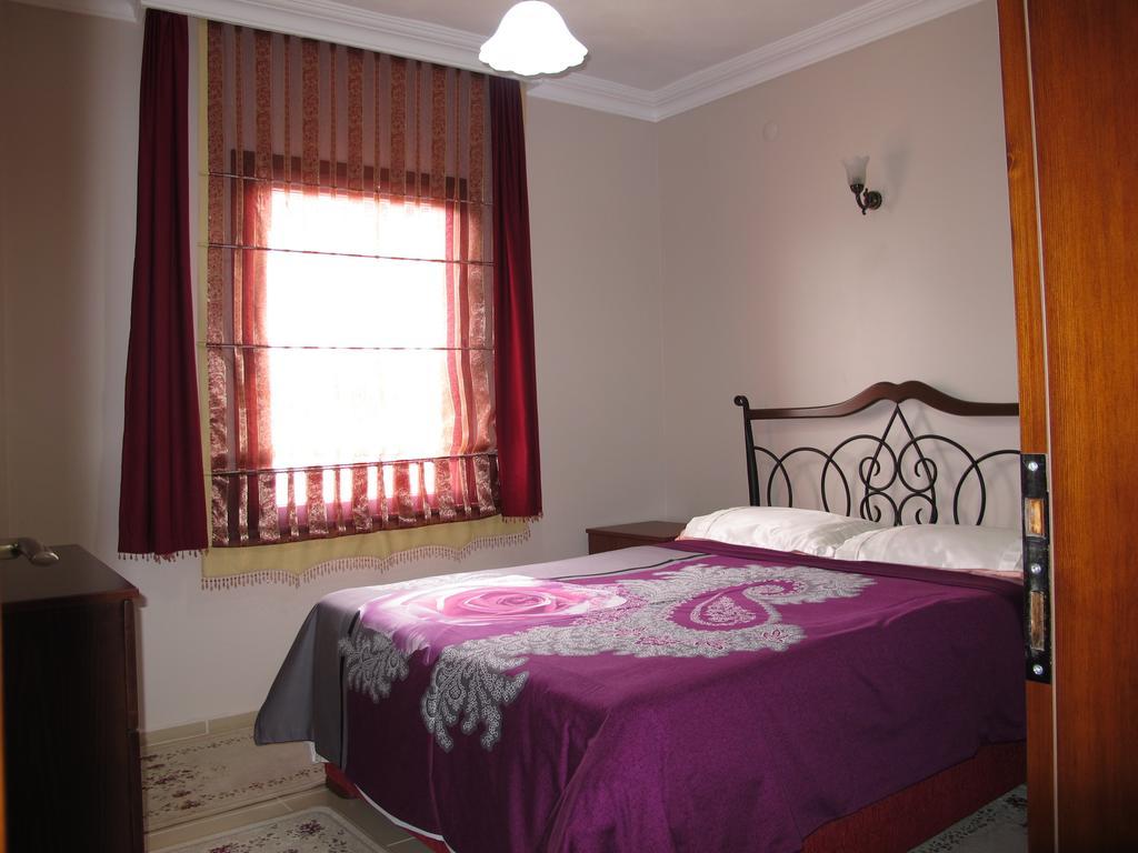 Sunset Beach Apartments Turgutreis Room photo